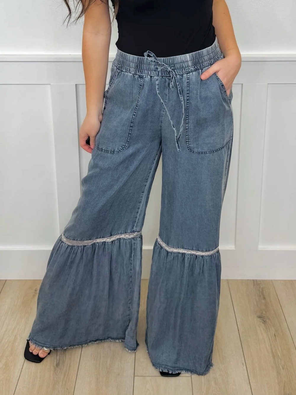 LIKE LOVE Medium Wash Wide-Leg High Rise Palazzo Pants NWOT